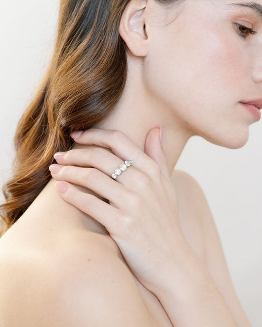 5-stone-ring-portrait-close-sabrina-antique-jewellery