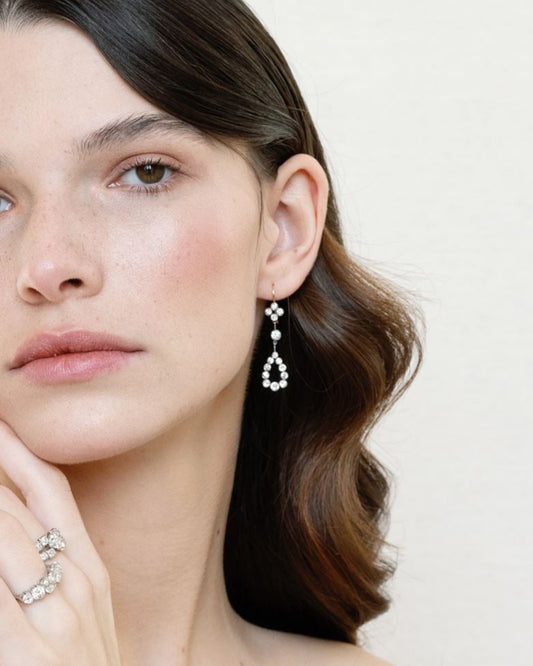 platinum-diamond-earrings-and-rings-portrait-sabrina-antique-jewellery