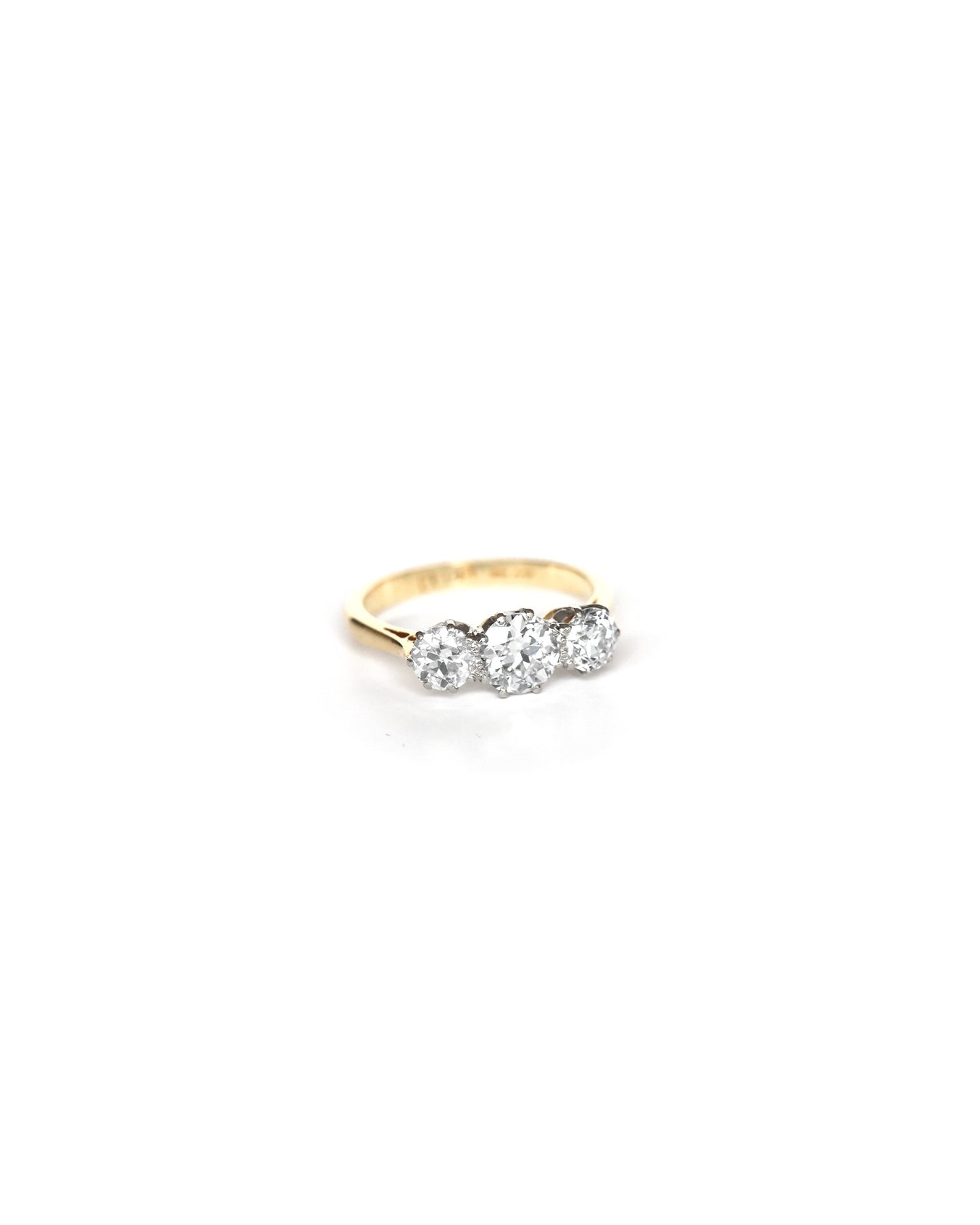early-20th-century-platinum-gold-diamond-three-stone-ring-sabrina-antique-jewellery